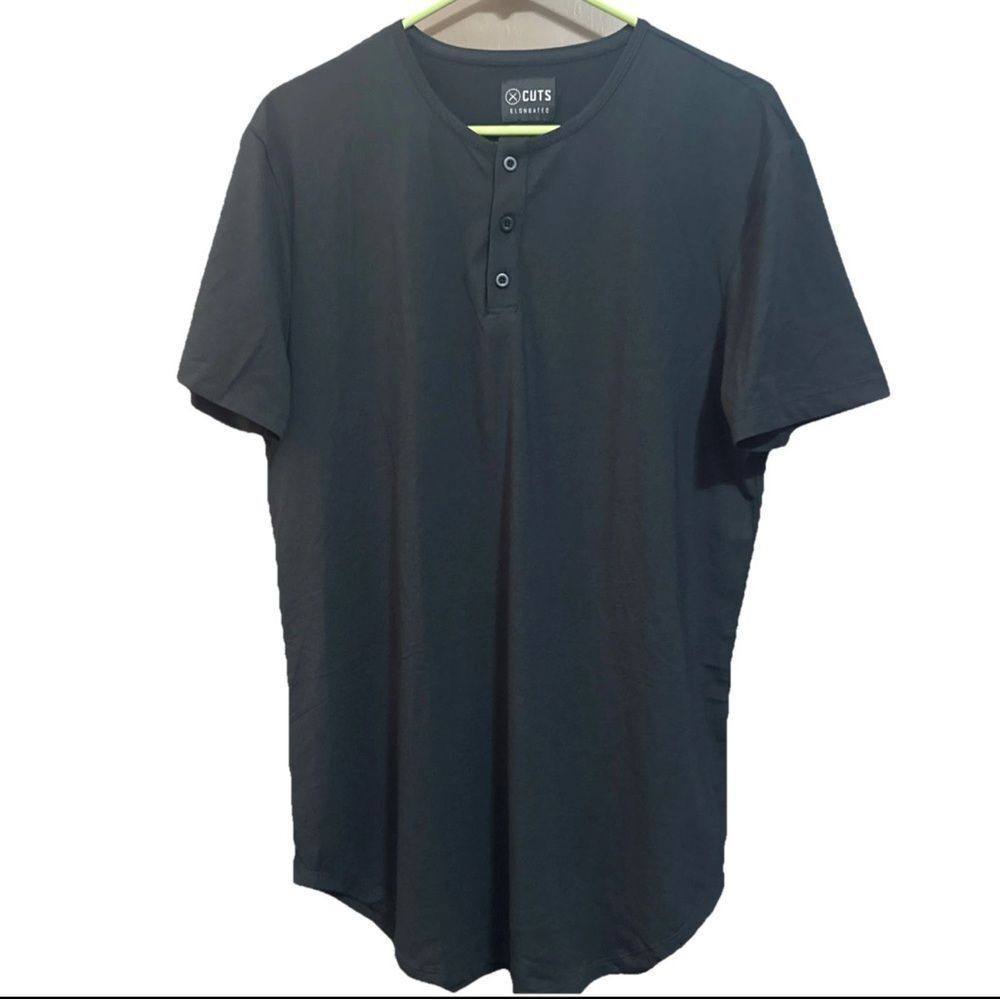 Cuts Clothing Men's Short  Sleeve Curve Hem Crew NeckSignature Fit Tee- XL